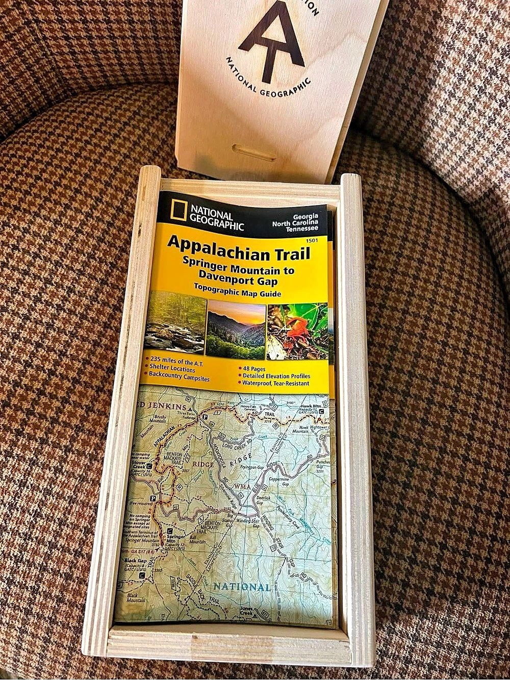 National Geographic Map Collection A Appalachian Trail Maps in Wood Box - Picture 3 of 4